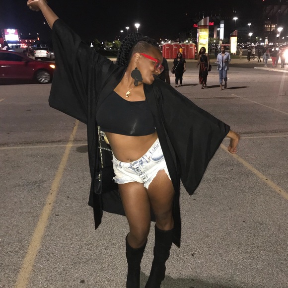 Hi I’m Ebony and Fashion is my Passion - Picture 5 of 8